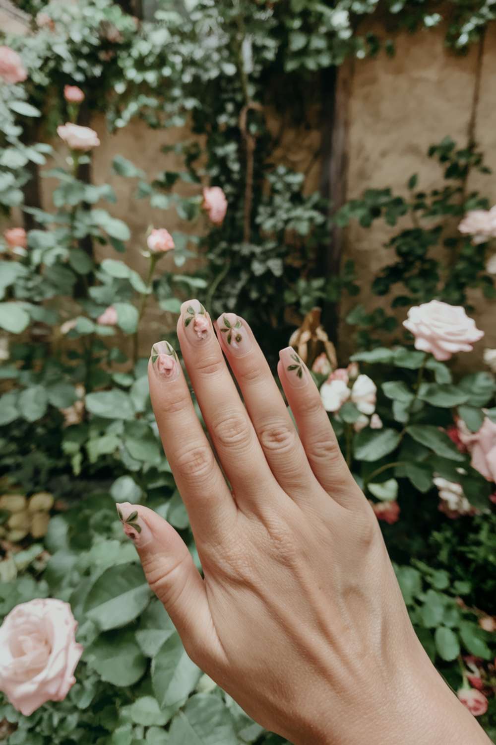 Floral Accent Nails art