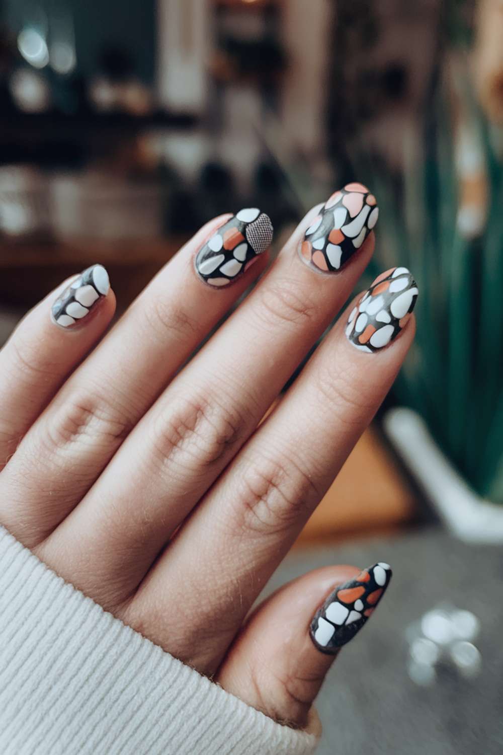 Minimalist Mosaic Art nail designs