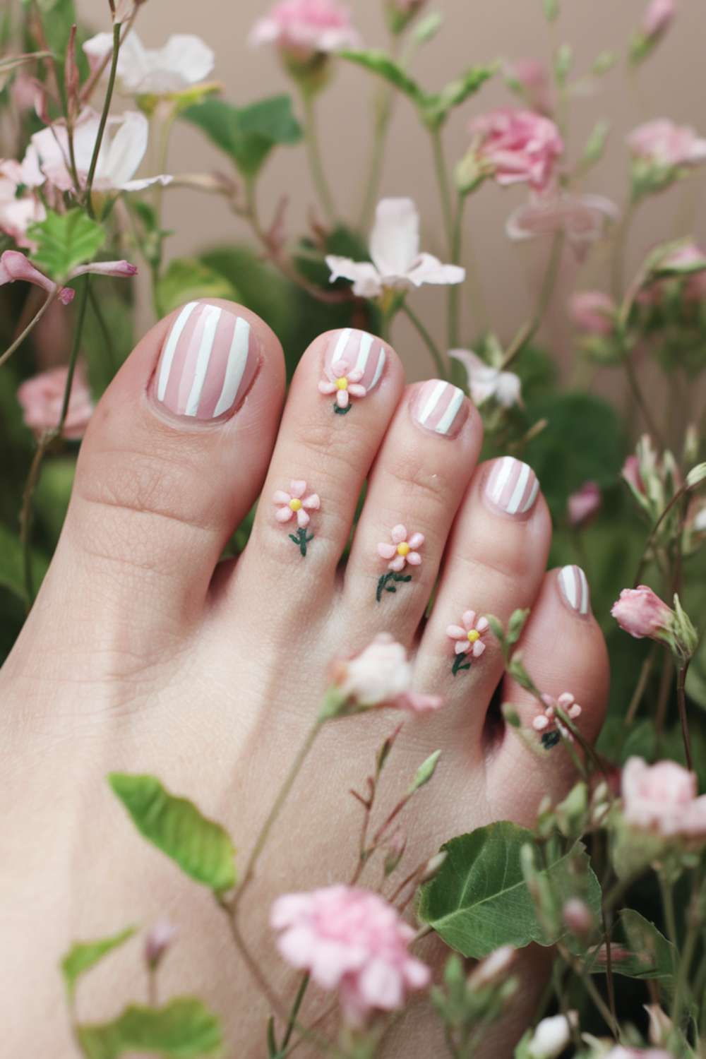 Nature-Inspired Floral Gel Toe Nails