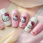 Hello Kitty Nail Art